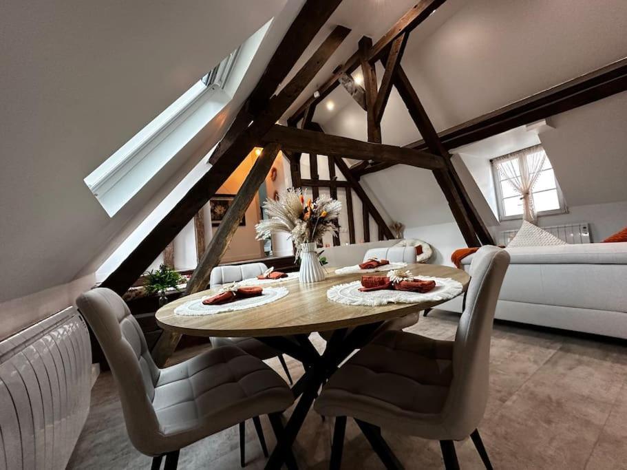 Charme, Poutres Et Elegance